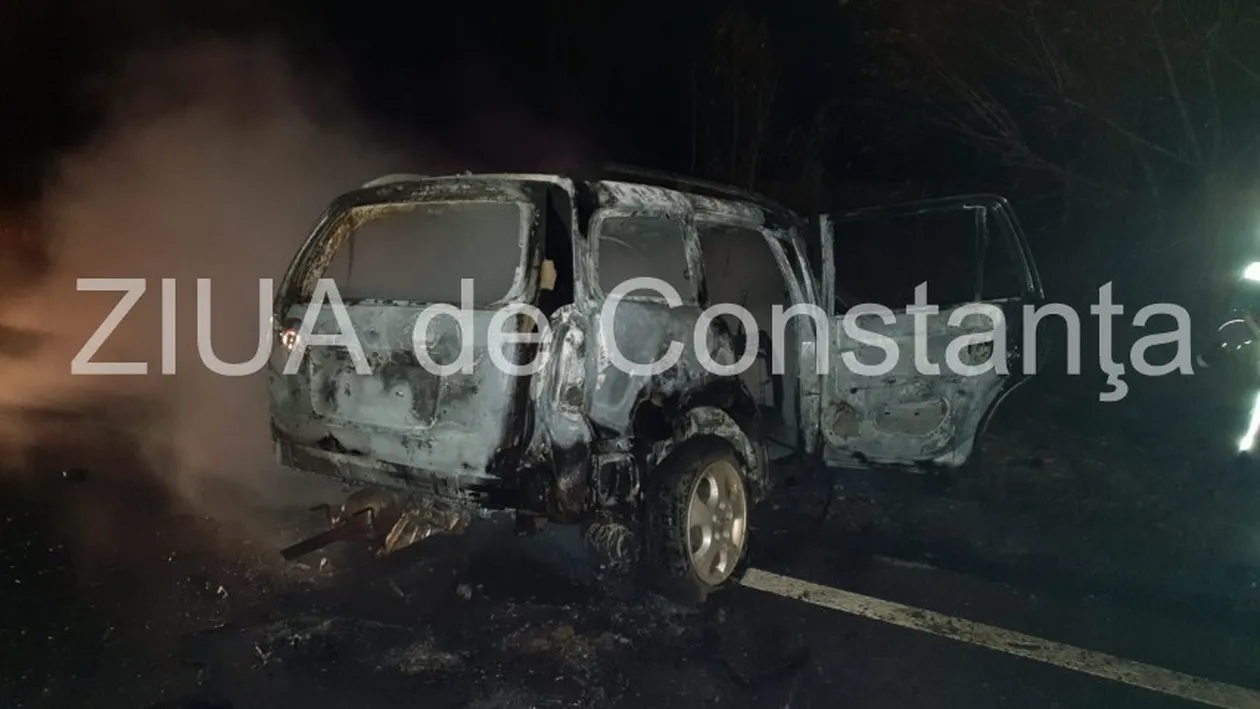 Trei persoane rănite după ce un autoturism și un microbuz s-au ciocnit, în Constanța