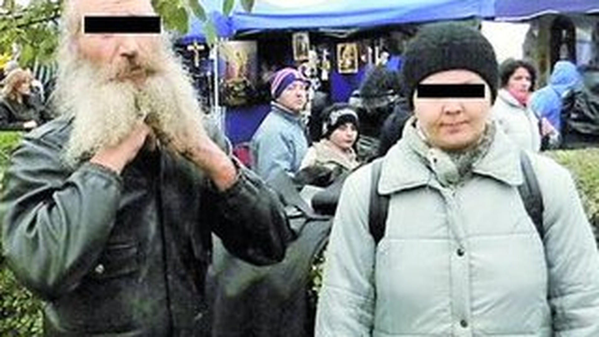 Un barbat din Olt avea sub sutana doua cutite. Calugar inarmat pana-n dinti, la pelerinaj!