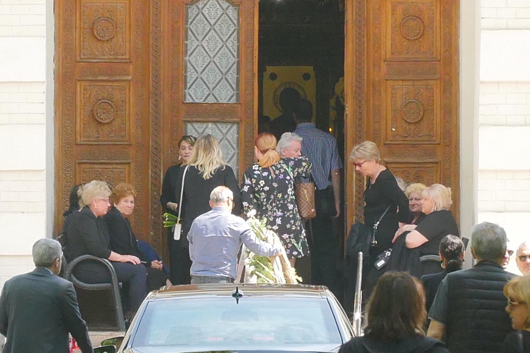 Vedetele din România își iau adio azi de la Alex Faur, cel mai excentric tânăr milionar