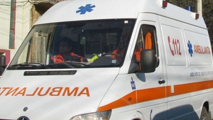 Copil de 12 ani, găsit carbonizat, după ce mama lui a aprins focul în casă pentru a încălzi mâncarea