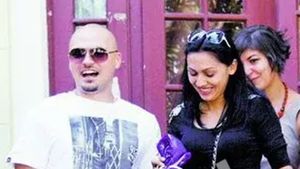 De necrezut! Cum s-au îmbrăcat Puya și Melinda Gărdescu la nunta lor din 2011. Sunt unici în tot showbiz-ul românesc