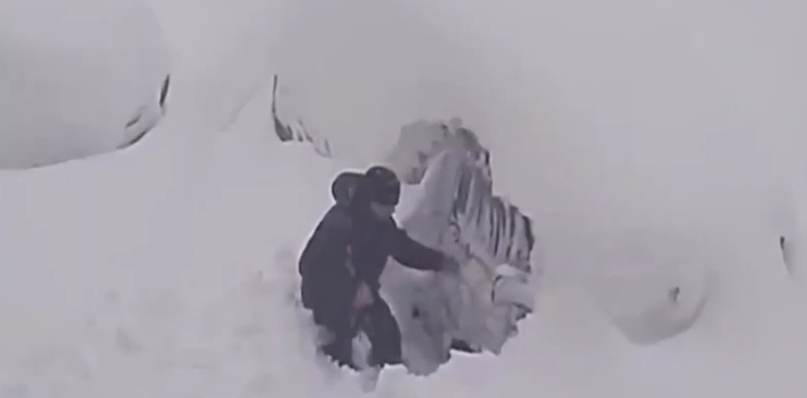 3 metri de zăpadă, după cel mai puternic viscol din ultimii 150 de ani în Rusia/ sursă foto: captură video