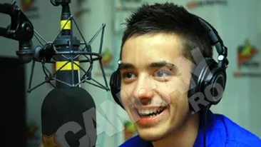 Adrian Tutu: Daca nu ramaneam fara parinti nu puteam niciodata sa scriu asemenea versuri