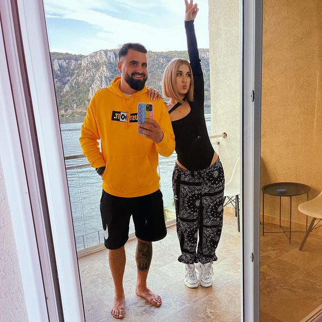 Cum l-a “fraierit” Adda pe soțul ei să o ajute în carieră și acasă? Cătălin Rizea: „Lucram fără bani la început!” / Sursa Foto: Instagram.com