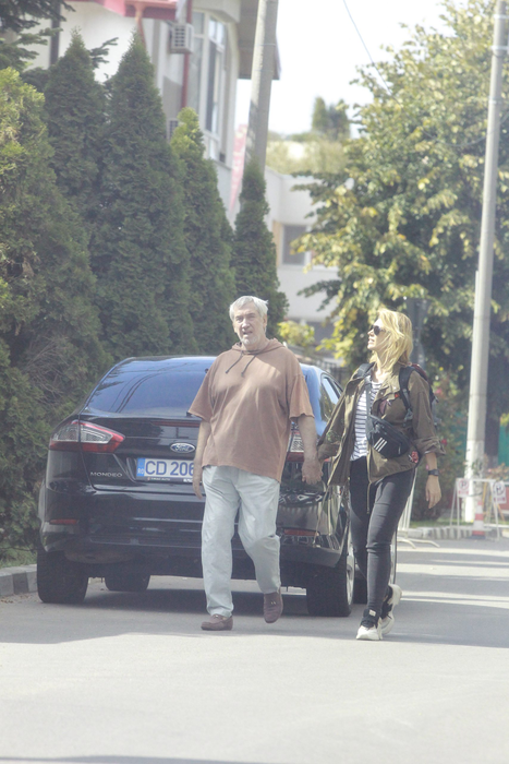 Dan Chișu și soția lui, la plimbare