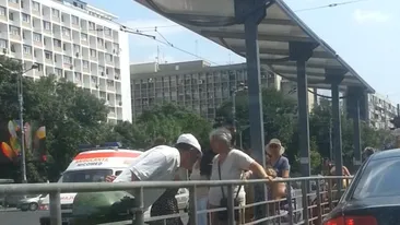 In asteptarea tramvaiului, se pregateste sa-si ia zborul din statie! Vezi ce terapie alternativa a inventat un bucurestean