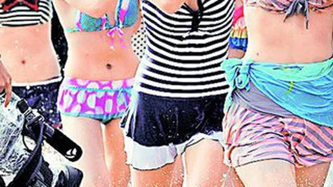 Ce fac tinerele chinezoaice ca sa scape de saracie! Militarie... pentru 100 $ pe zi