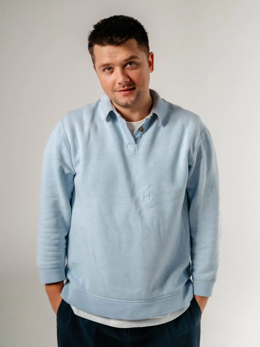 Marian Olteanu îi calcă pe urme lui Mihai Trăistariu. Actorul s-a combinat cu Lolita Cercel, artista generată cu AI: „Fizic e top”
