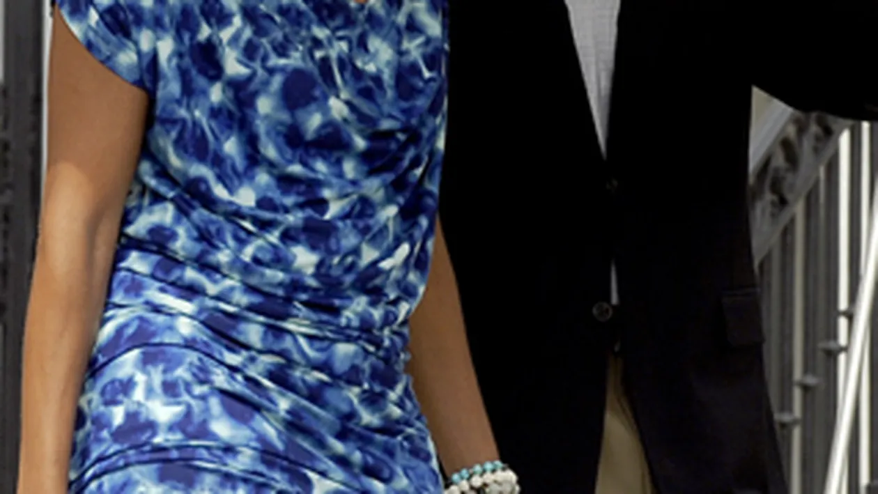 Prima doamna a Statelor Unite ale Americii poarta rochii ieftine!