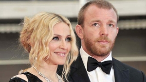Madonna si Guy Ritchie, la cutite pentru custodia fiului lor