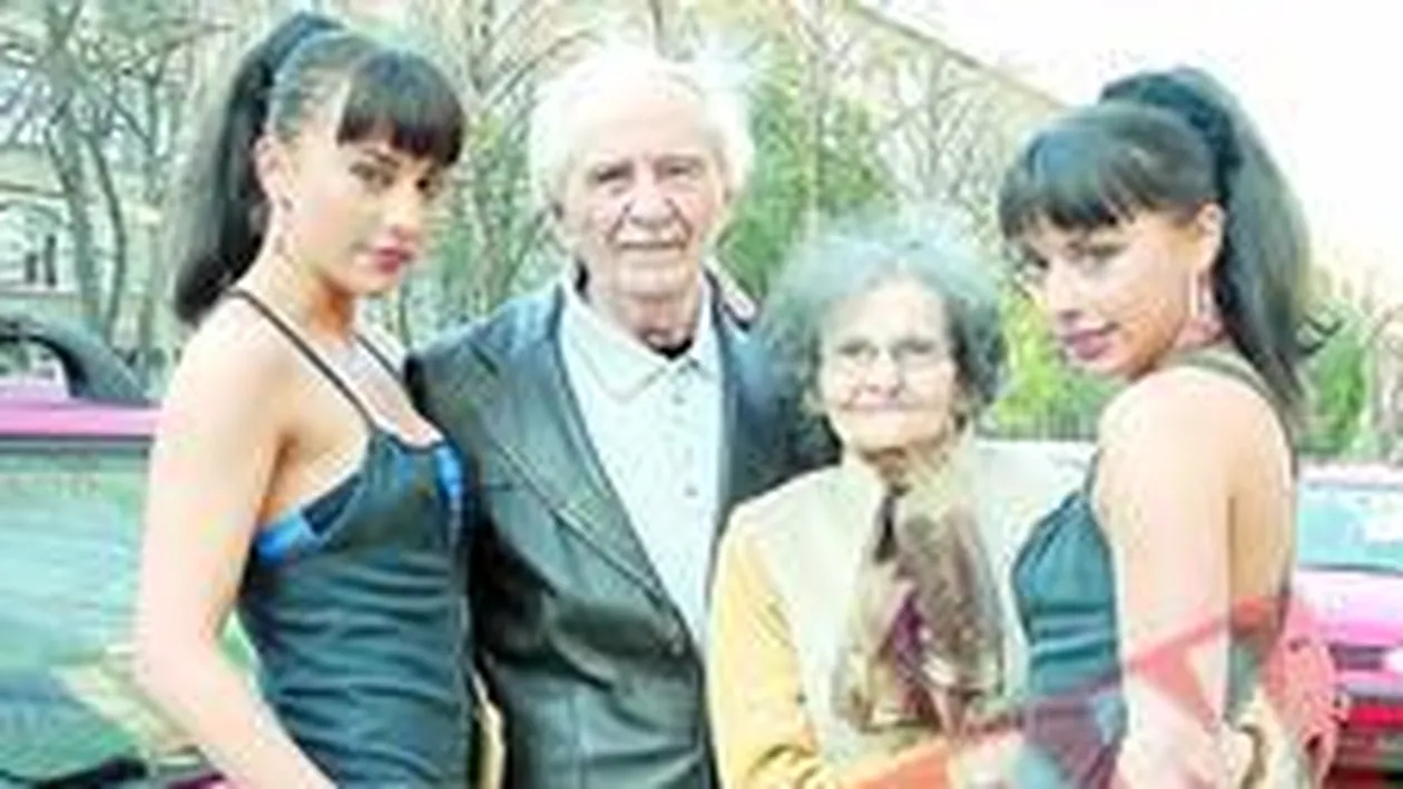 Cheeky Girls au venit sa-si vada bunicul bolnav