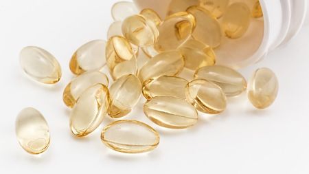 O nouă escrocherie în mediul online! Medicamente și suplimente alimentare false, vândute sub eticheta Antibiotice Iași