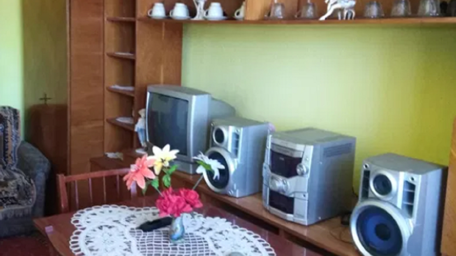 Orașul din România în care un apartament cu 2 camere se vinde cu doar 7000 de euro. Se vinde mobilat!