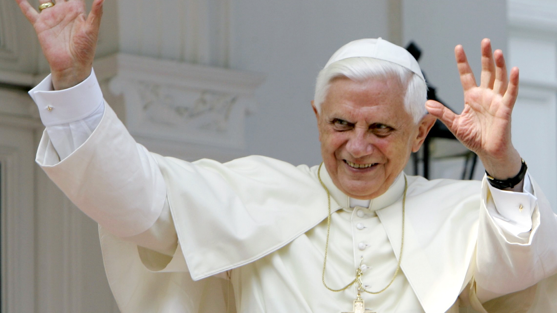 Cine ar putea să îi ia locul Papei Benedict pe scaunul lui Sfântul Petru! Surpriza e comparată cu cea a lui Obama ca preşedinte!
