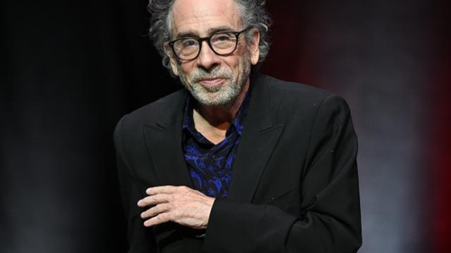 Tim Burton a dat verdictul! Ce impresie i-a lăsat România regizorului serialului „Wednesday”. „Există acolo un amestec...”