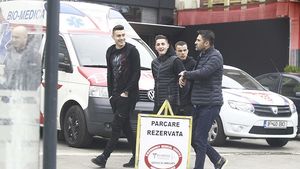 Am aflat ”mutarea verii”: Mutu & Negoiţă i-au găsit înlocuitor lui Contra! L-am filmat pe NOUL ANTRENOR DE LA DINAMO, la discuţii pe şest cu Filip, Nistor & co.
