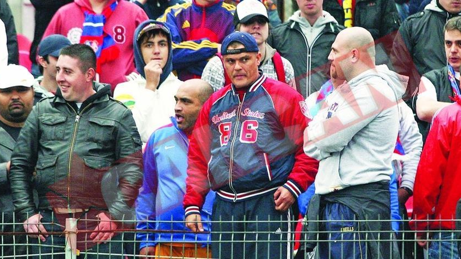 Suporterii Stelei s-au divizat