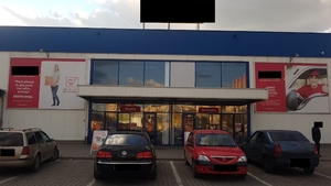 Spargere de 100.000 de lei la un magazin de electronice din Târgoviște