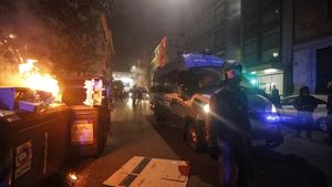 Europa, împânzită de manifestații anti-COVID. La Roma, forțele de ordine au folosit tunuri de apă împotriva protestatarilor