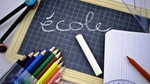 Elevii francezi se întorc la școală pe 18 mai. Ce măsuri de precauție a luat statul pentru a îi proteja de COVID-19