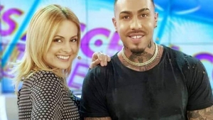 Stupoare la Antena 1! Cu ce vedetă a fost înlocuit Alex Velea la Acces Direct