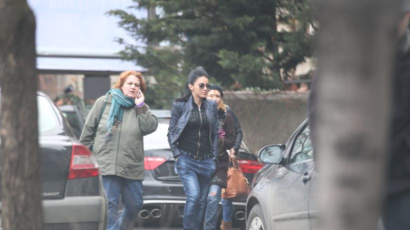 Adelina Pestritu se pregateste de o…evadare. Planuieste o vacanta exotica alaturi de prietenele ei!