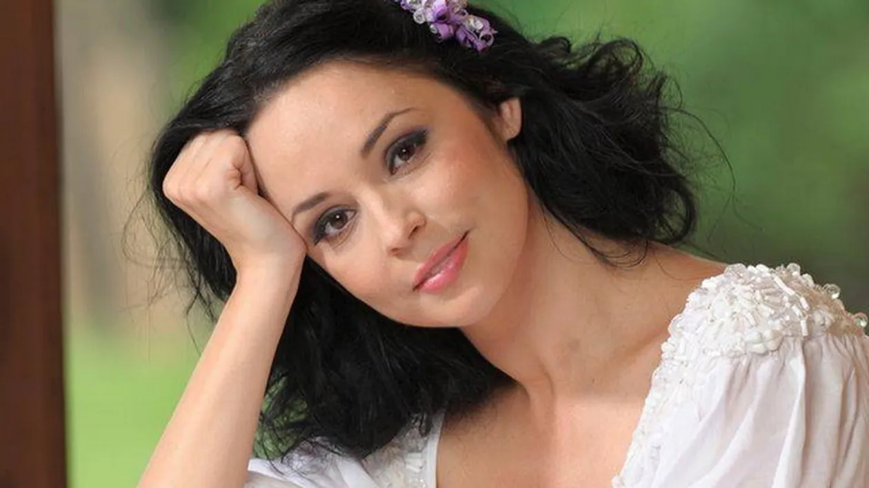 Este INSARCINATA? Fotografia care o da de gol! Ce poza a publicat Andreea Marin pe Internet