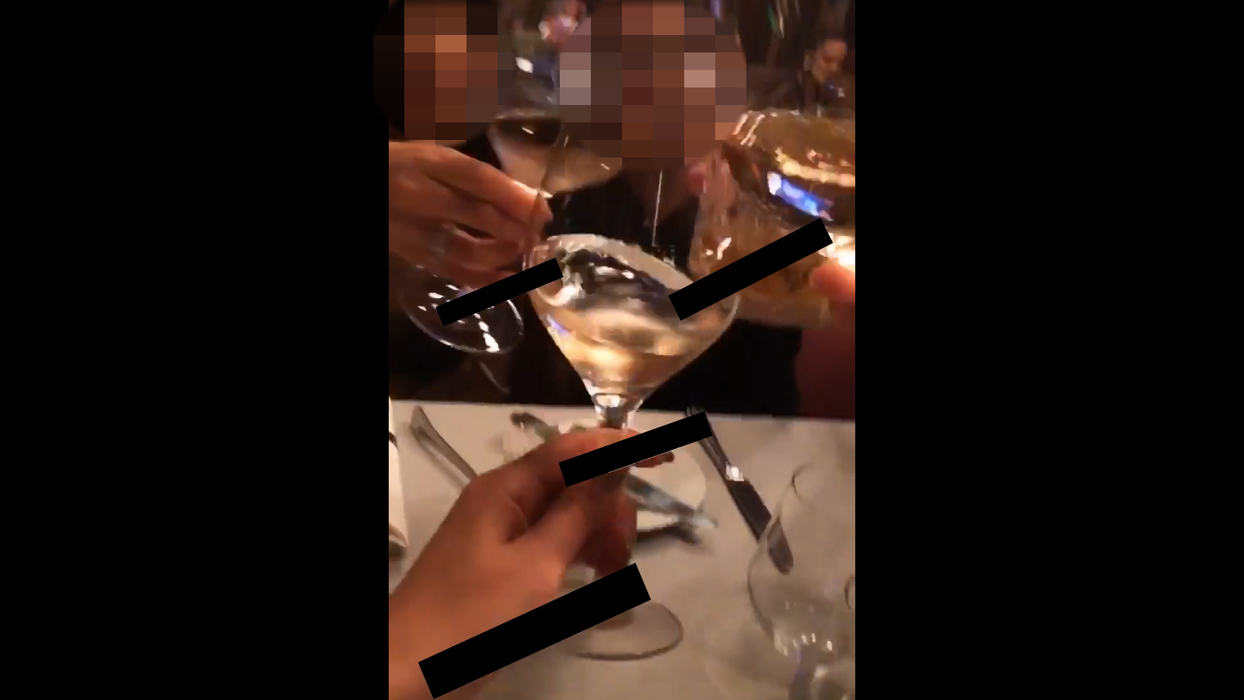 "Sexy-Urlați" și "Tăurașul" au consumat șampanie fină la restaurantul din Herăstrău