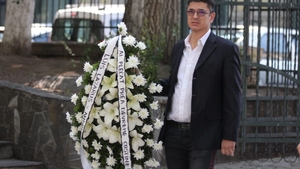 Cu cine şi-a făcut apariţia Luis Lazarus la înmormântarea lui Costin Mărculescu. Mesajul emoţionant: "Prea devreme, Costine"