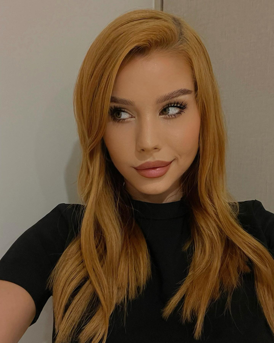 Cum arăta Carmen Grebenișan de la Survivor 2023, înainte să își facă operațiile estetice. Blonda de la Pro TV zici că-i alt om!