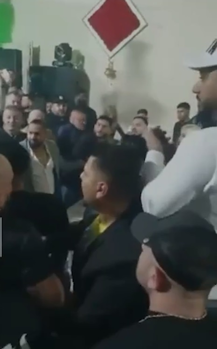 Scene violente în localul unde cânta Florin Salam, în Manchester