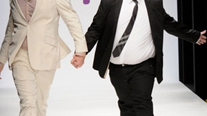 David Walliams si James Corden, sarut frantuzesc la un show caritabil