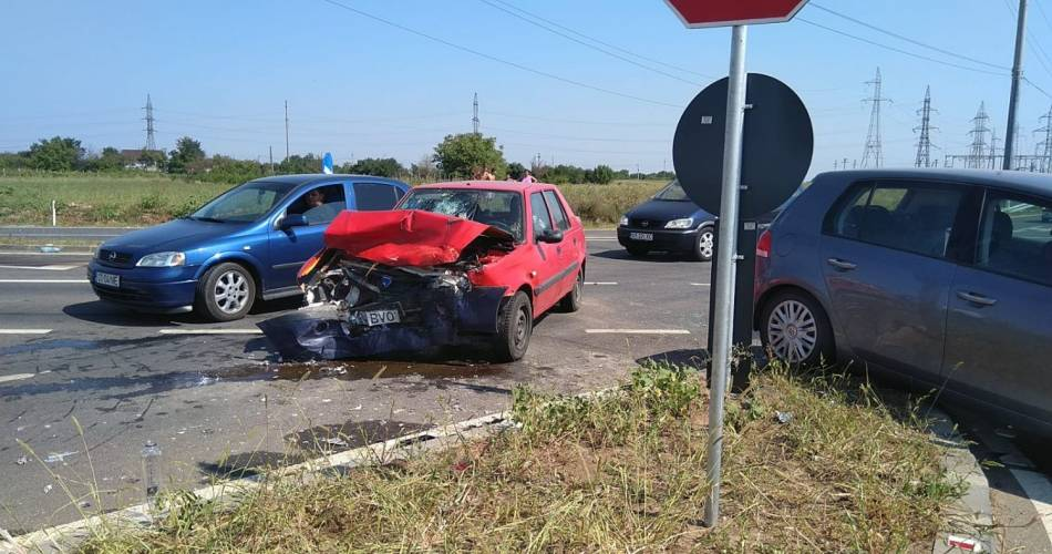 Accident pe centura Caracalului! Șase persoane, printre care și trei copii, au fost rănite