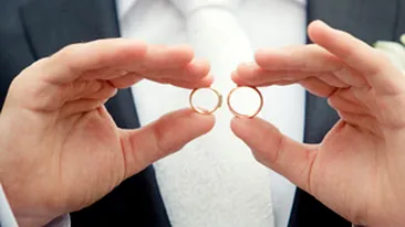 ALARMANT! Din cauza crizei romanii nu se mai casatoresc! In 20 de ani populatia tarii va avea sub 10 milioane de oameni?