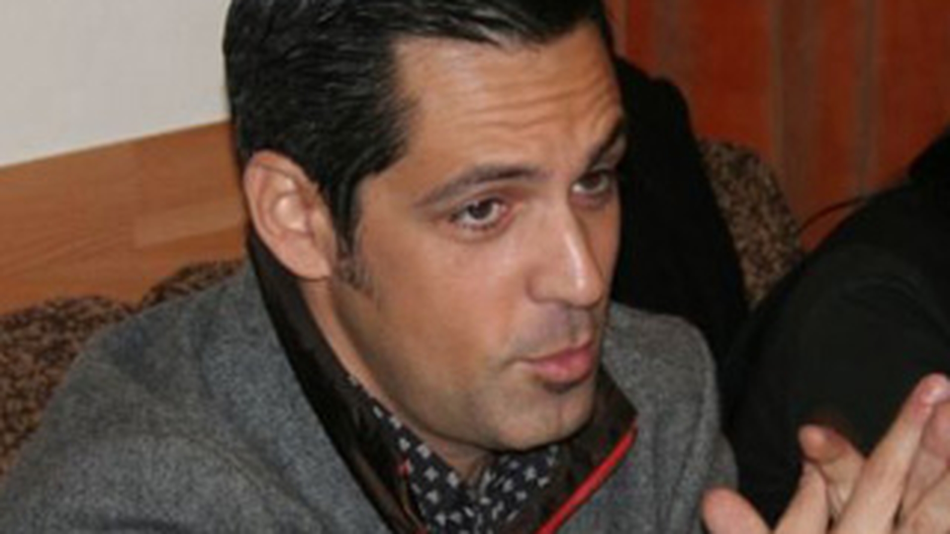 Stefan Banica Jr are pretentii de mare star si nu vrea sa cante pe bani putini! "Ba, bulangiilor, voi stricati preturile"! Afla ce l-a suparat pe "Elvis"!