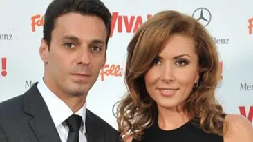 Mircea Badea si-a luat azi baiatul acasa! Primele imagini de la maternitate! Cum s-a prezentat in fata lui Carmen Bruma!