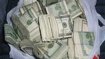 Perceptia romanilor in Londra ar putea sa se schimbe! Un roman a gasit un sac cu doua milioane de lire si l-a predat politiei