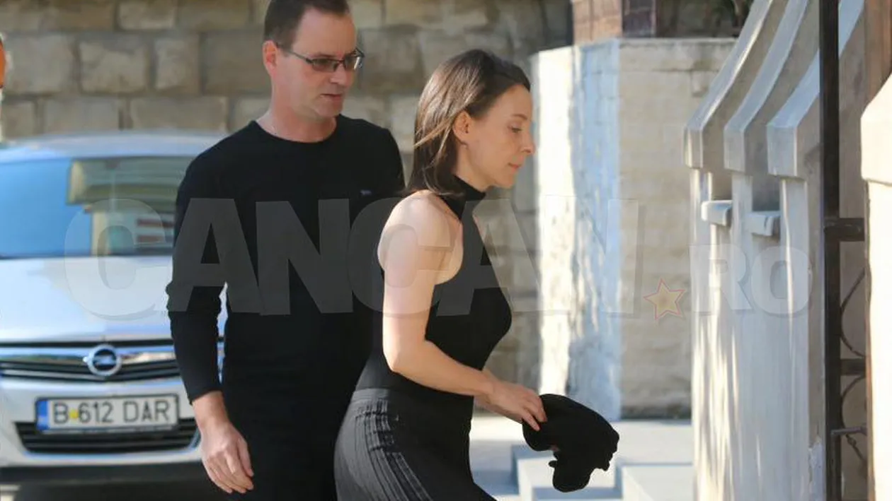 Sicriul lui Radu Belingan, ”flancat” de bodyguarzi, la biserică