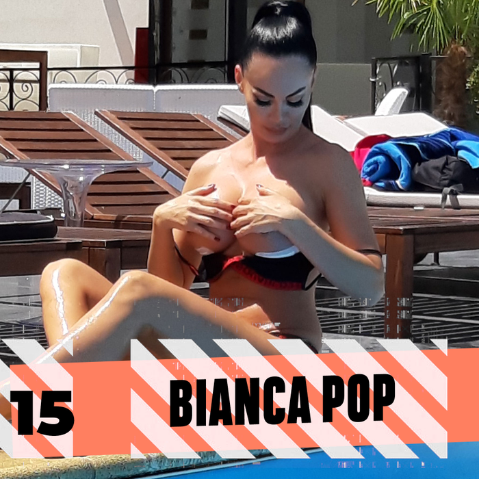 Top 30 vedete care “s-au jucat” cu sutienul pe plajă. Ce locuri ocupă în clasament Mihaela Rădulescu, Loredana Groza, Oana Zăvoranu, Ruby sau Roxana Vancea
