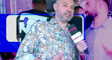 Mihai Mitoșeru a scăpat de “blestemul” divorțului și are o nouă muză, dar îi “omoară” distanța: “N-aș pleca nici eu, n-ar veni nici ea!”