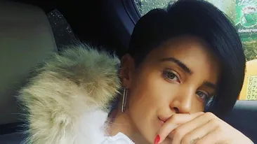 ADELINA PESTRIŢU s-a pozat sexy, iar ANNA LESKO i-a transmis imediat un mesaj! Ce i-a răspuns bruneta! Tu eşti cea mai...