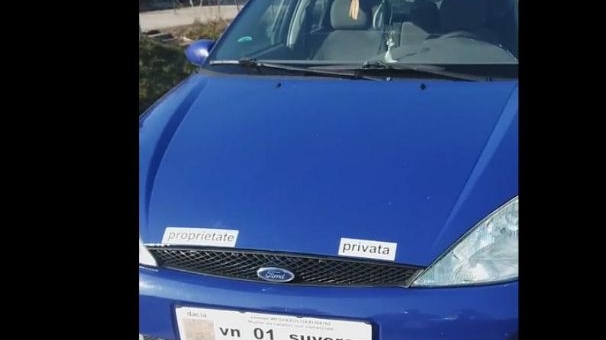 Aroganță maximă! Viorel Suveranul și-a făcut actele de identitate și numerele de la mașină singur. Cum au reacționat polițiștii după ce au văzut plăcuțele autoturismului