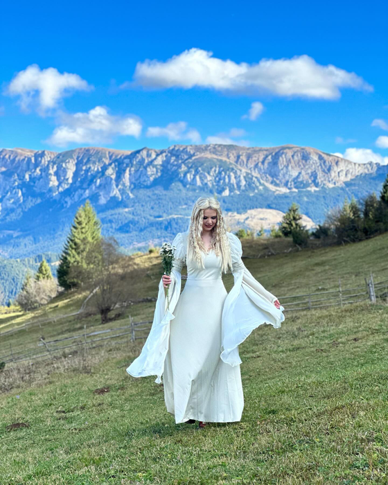 Sandra N a fost implicată într-un accident de mașină/ Sursa foto: Instagram
