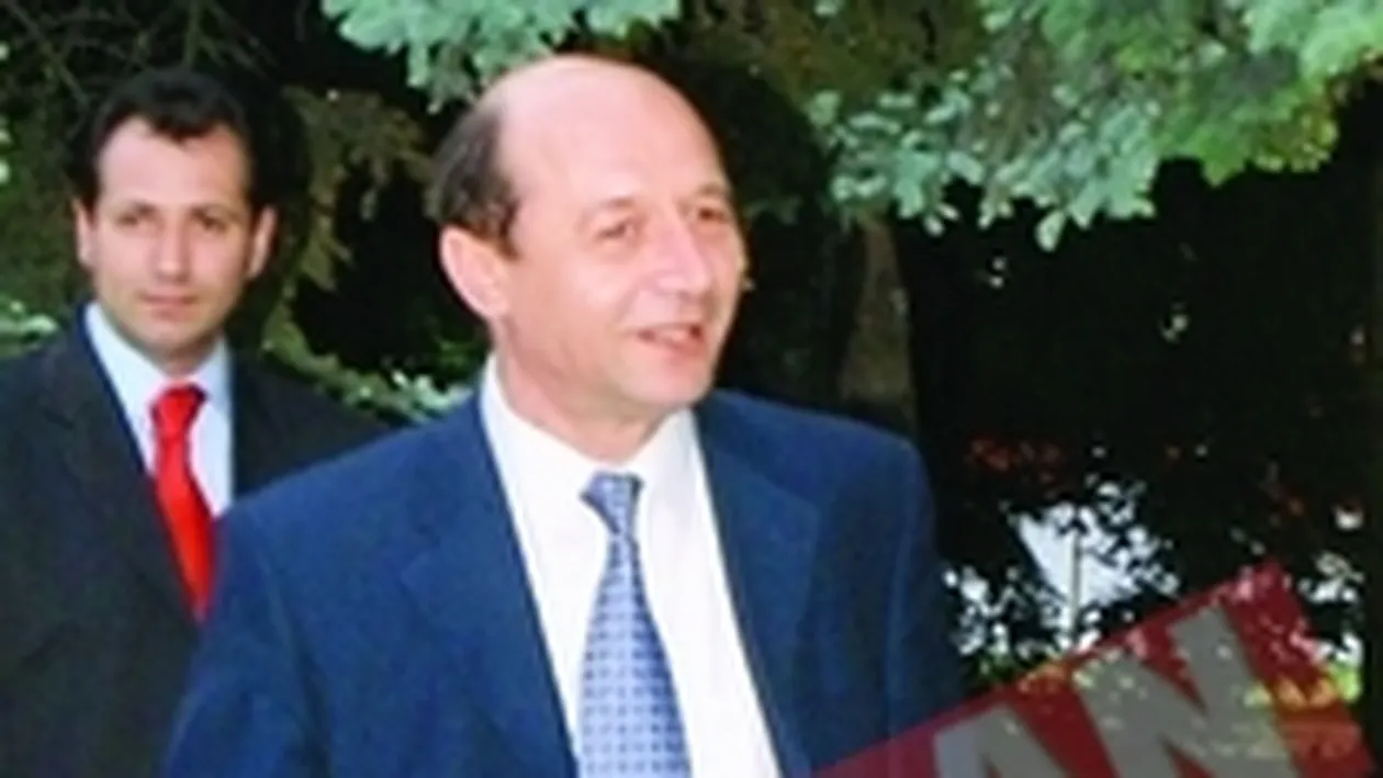 Basescu a dat-o pe misticism becalian