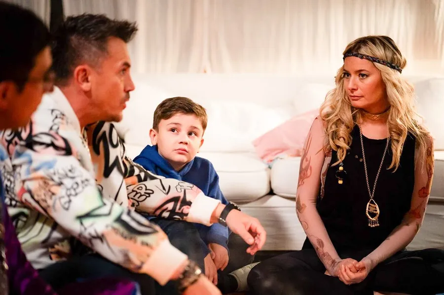 laura cosoi serial bravo tata