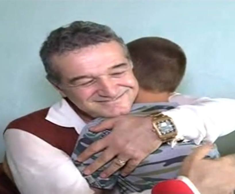 Ce s-a întâmplat cu băiatul orfan din Breaza, după ce a fost ajutat de GIGI BECALI!