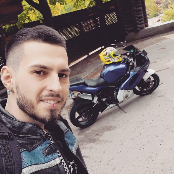 El este Denis Morea, fotbalistul care și-a pierdut viața în accidentul de pe Transalpina. Avea doar 28 de ani