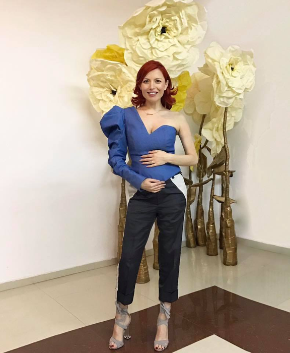 Elena Gheorghe va deveni mămică pentru a doua oară