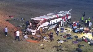 14 oameni au murit și 18 au fost răniți într-un cumplit accident rutier. Imaginile sunt terifiante!