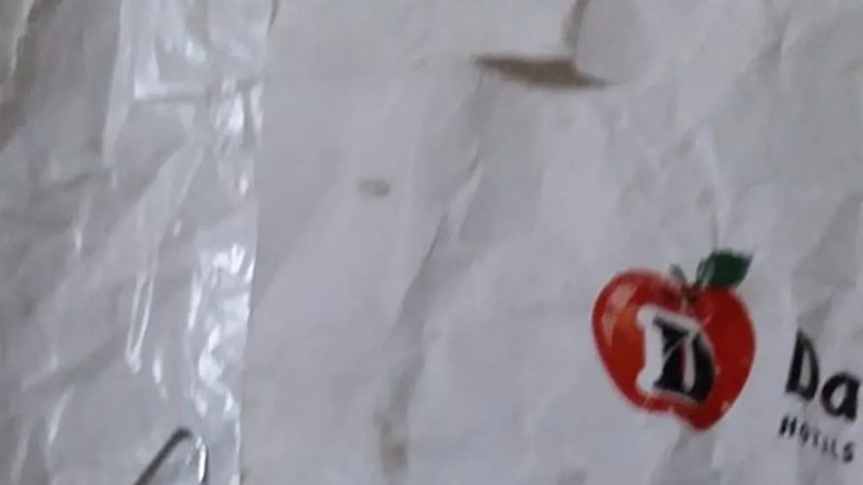 Scandalos! Ce a găsit un bărbat din Târgu Mureș când a ajuns acasă, într-o bucată de tobă de porc pe care tocmai o cumpărase